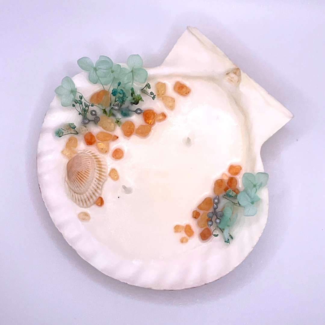 Midnight Beauti Botanical Seashell Candle